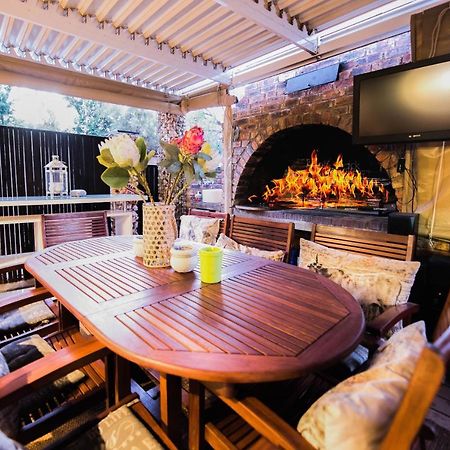 Cottonwood Guesthouse Oasis Bloemfontein Exteriör bild