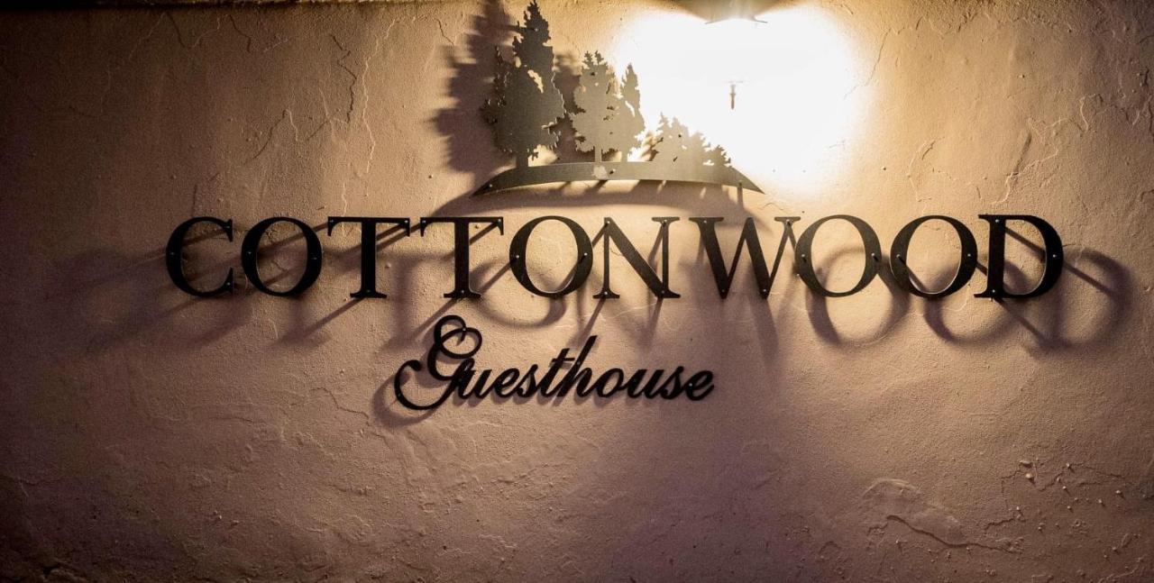 Cottonwood Guesthouse Oasis Bloemfontein Exteriör bild