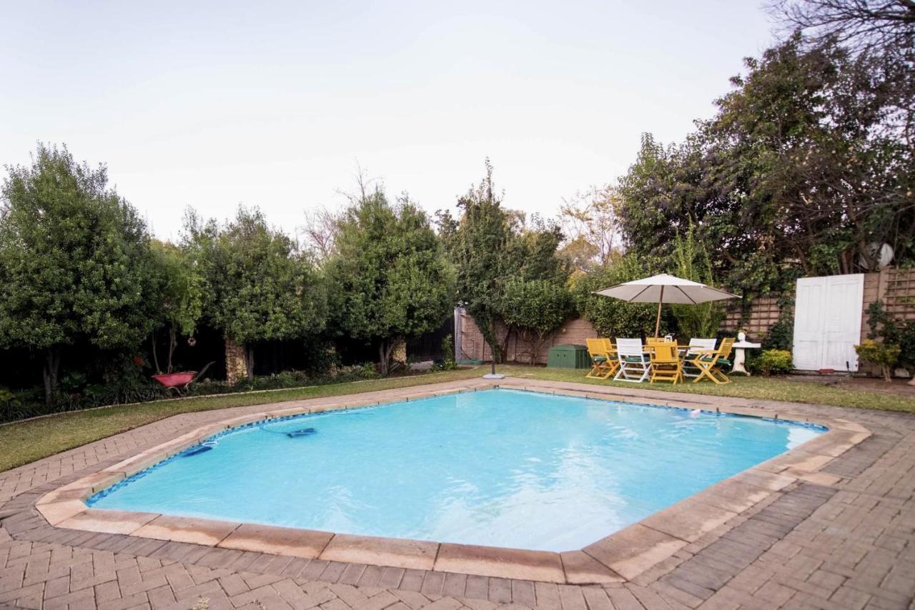 Cottonwood Guesthouse Oasis Bloemfontein Exteriör bild