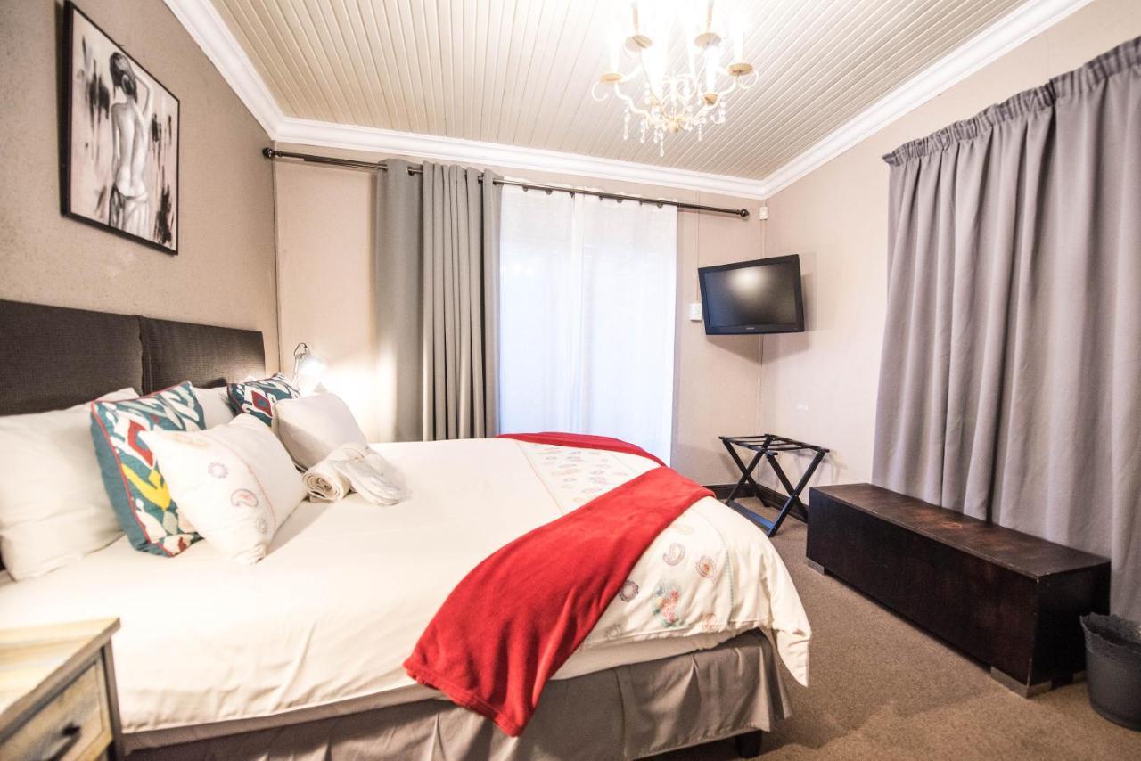 Cottonwood Guesthouse Oasis Bloemfontein Exteriör bild
