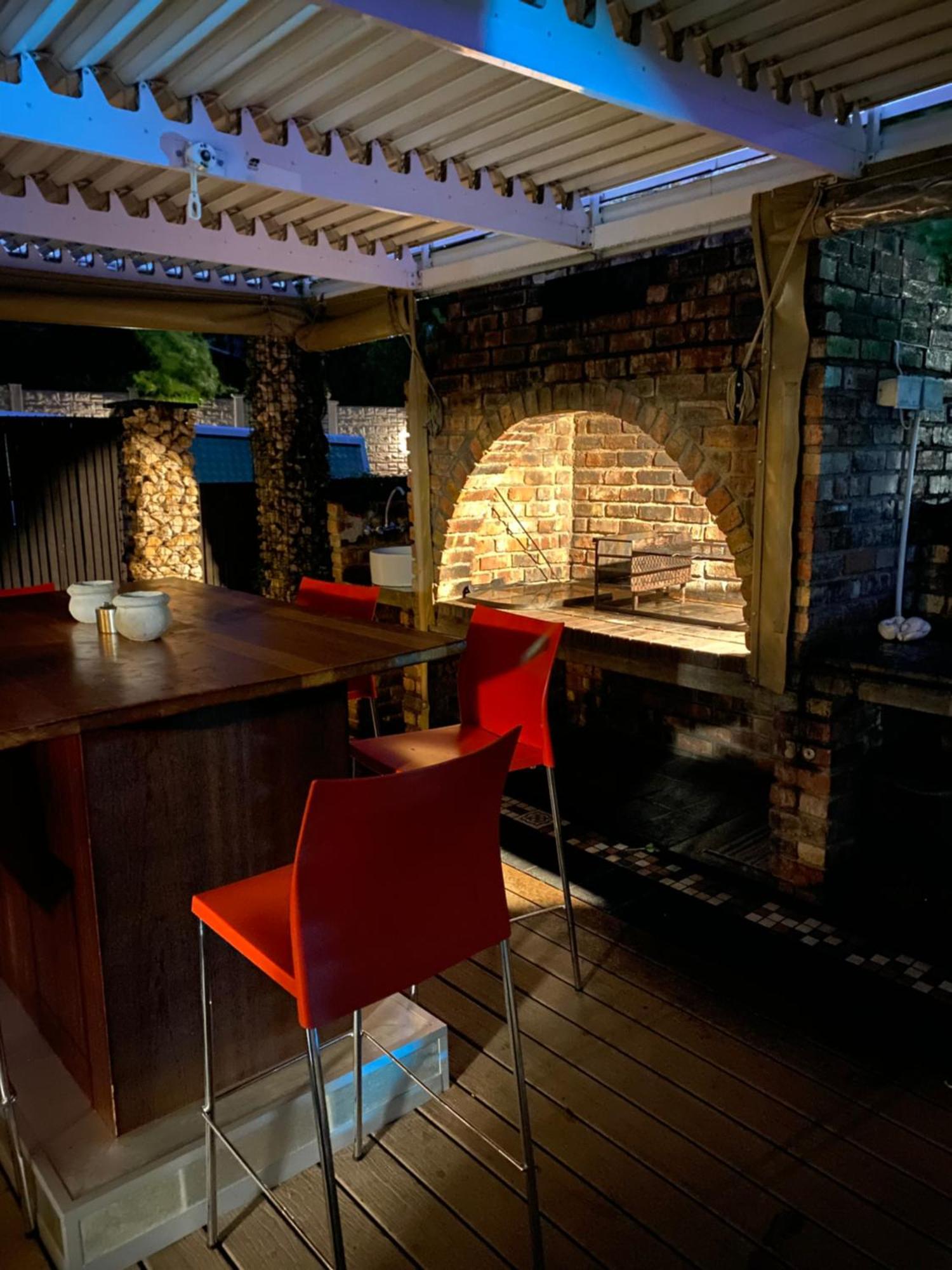 Cottonwood Guesthouse Oasis Bloemfontein Exteriör bild