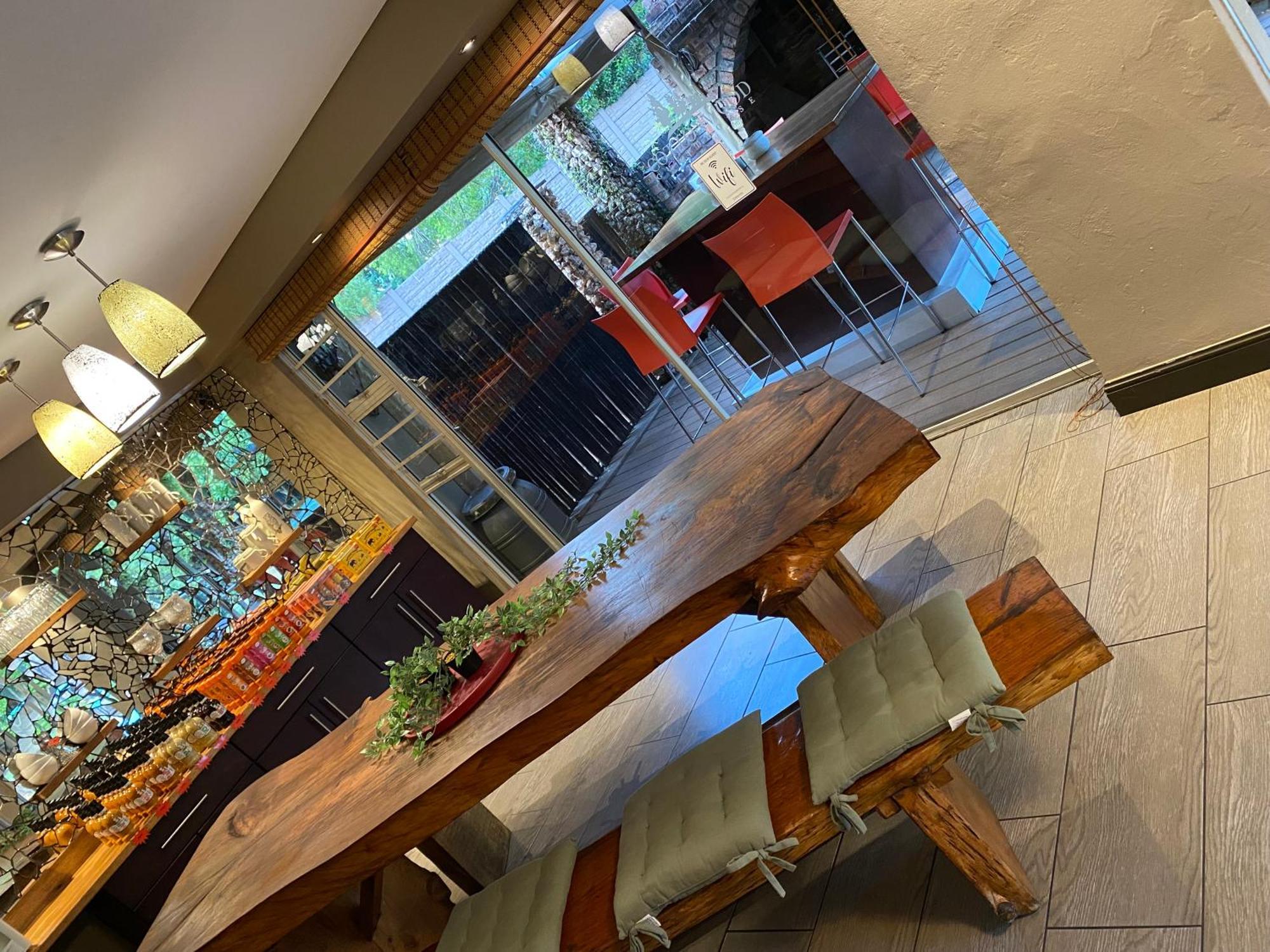 Cottonwood Guesthouse Oasis Bloemfontein Exteriör bild