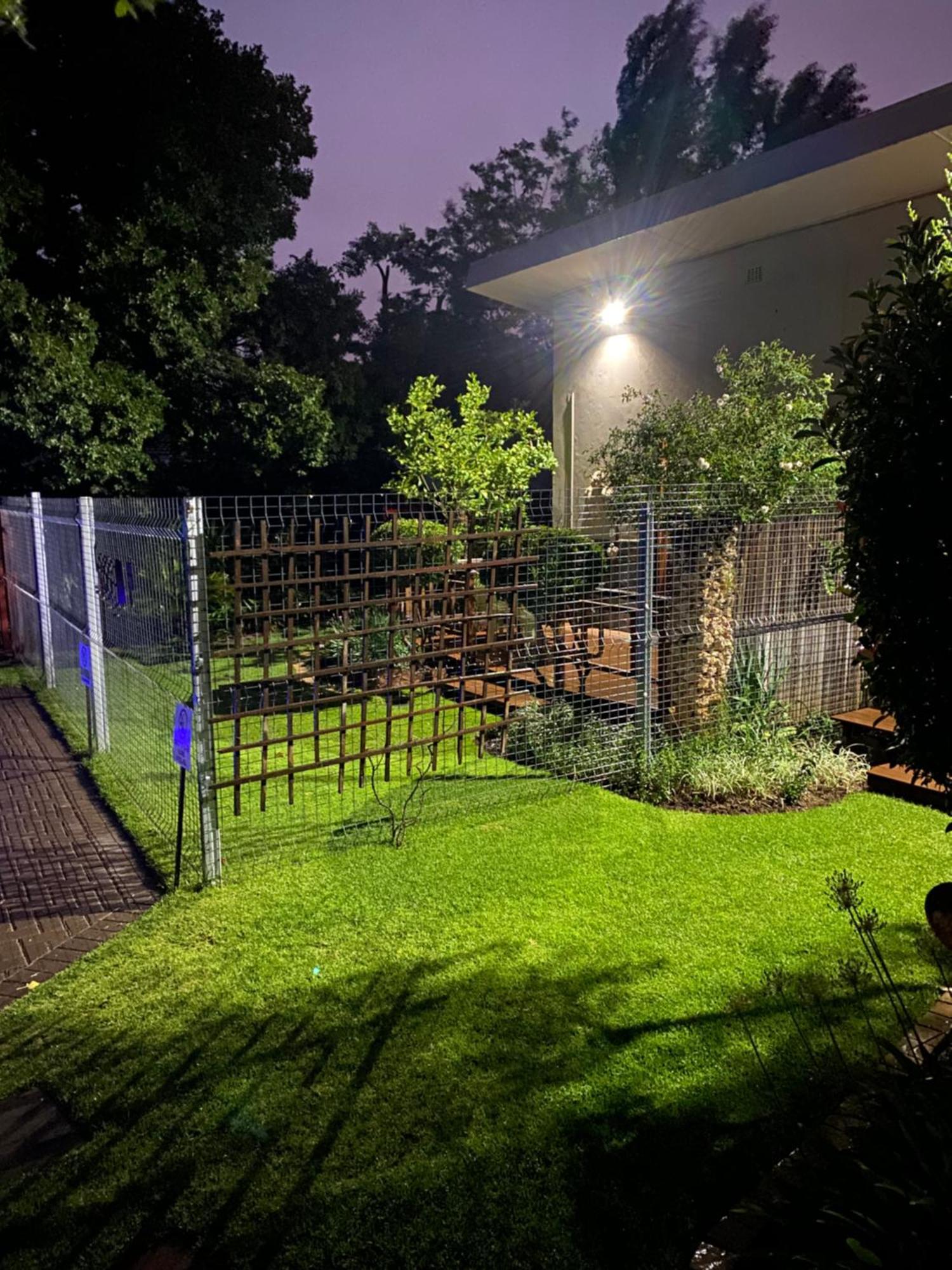 Cottonwood Guesthouse Oasis Bloemfontein Exteriör bild